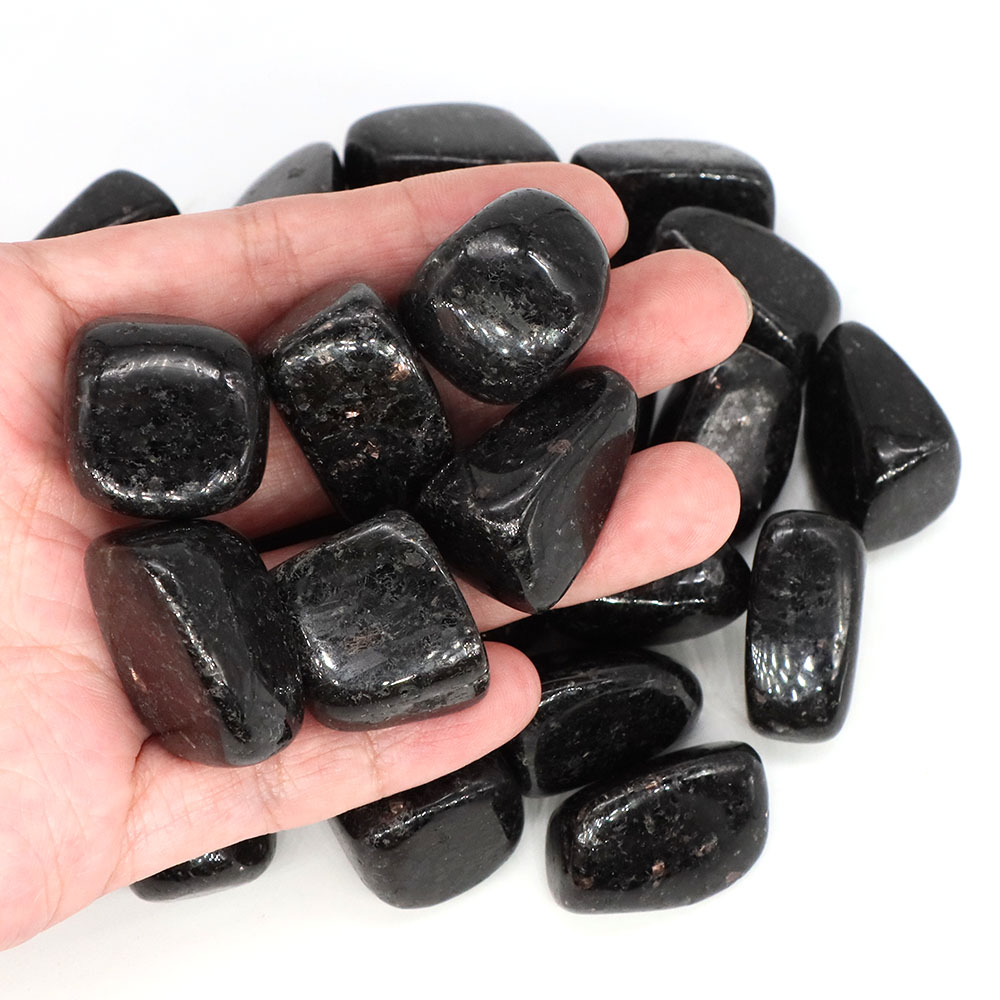 Natural Nuumite Gravel Specime - огляд і ціна Fish Tank Gravel